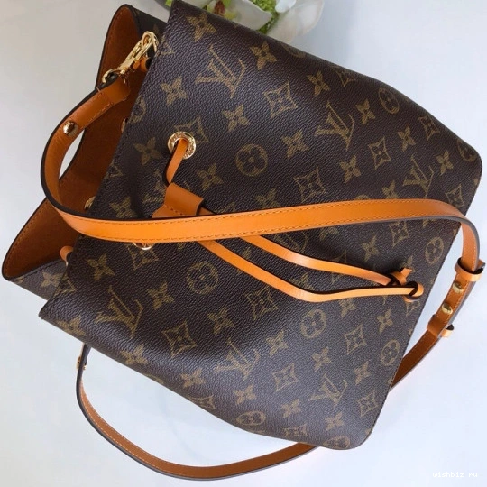 WIS VUITTON LOUIS NÉONOÉ 1231